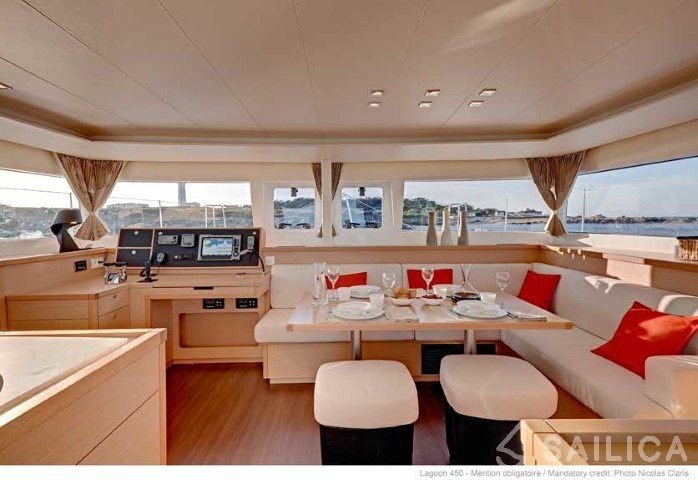 Lagoon 450 - 4 + 2 cab. - Yacht Charter Sailica