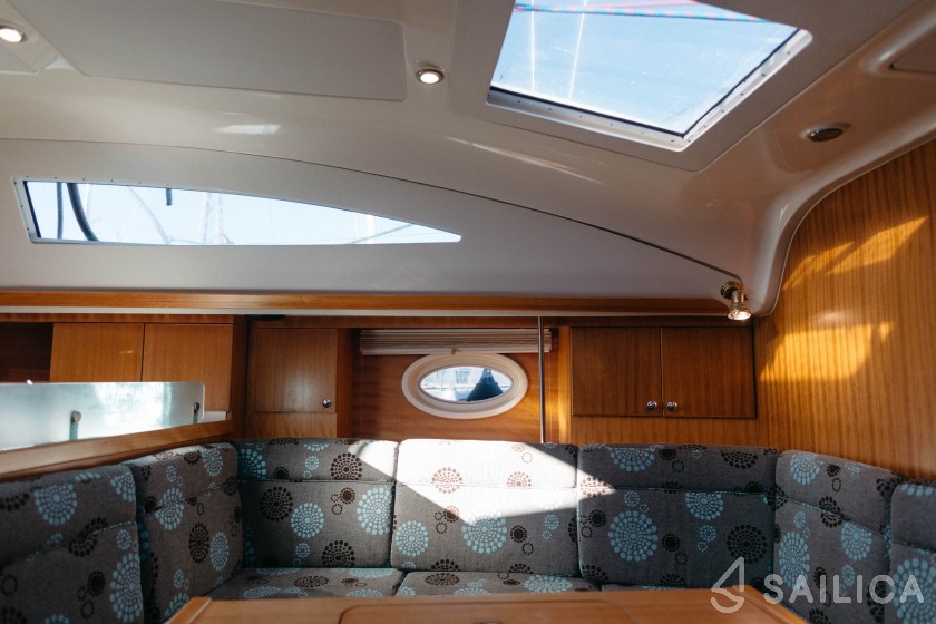Elan 434 - Yacht Charter Sailica