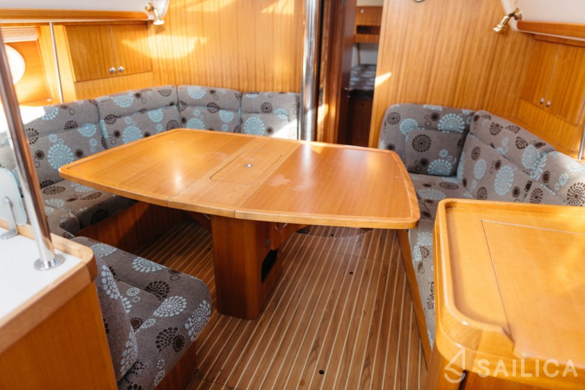 Elan 434 - Yacht Charter Sailica