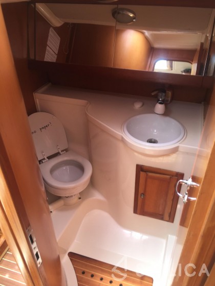 Comet 41s - Yacht Charter Sailica