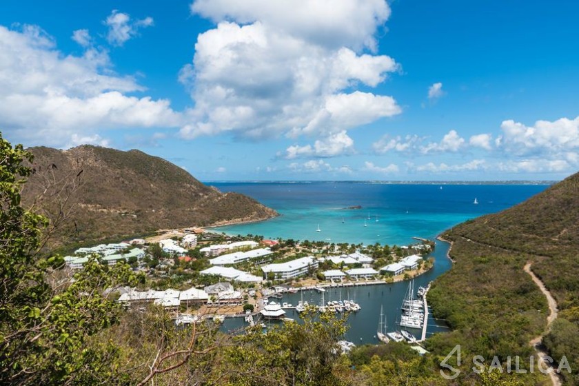 Lagoon 42 - Yacht Charter Sailica
