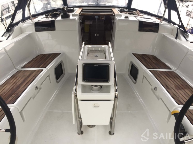 Sun Odyssey 449 - Yacht Charter Sailica