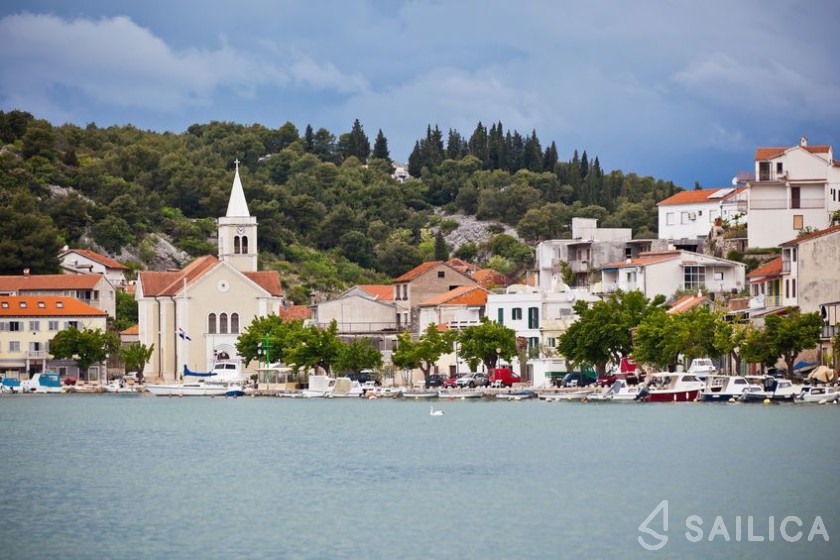 Sun Odyssey 449 - Yacht Charter Sailica