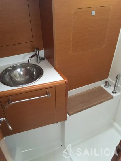 Sun Odyssey 449 - Yacht Charter Sailica