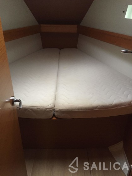 Sun Odyssey 449 - Yacht Charter Sailica