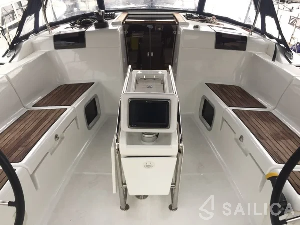 Sun Odyssey 449 - Yacht Charter Sailica