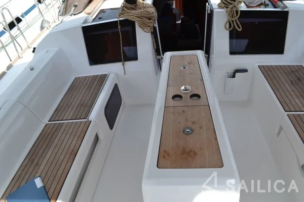 Dufour 460 GL - Yacht Charter Sailica