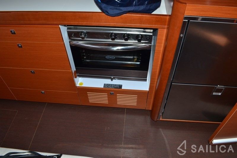 Dufour 460 GL - Yacht Charter Sailica