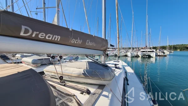 Dufour 460 GL - Yacht Charter Sailica