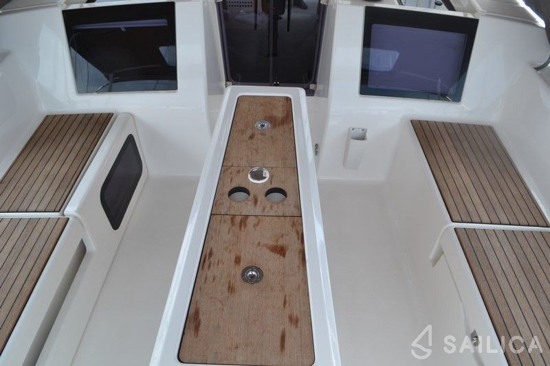 Dufour 460 GL - Yacht Charter Sailica