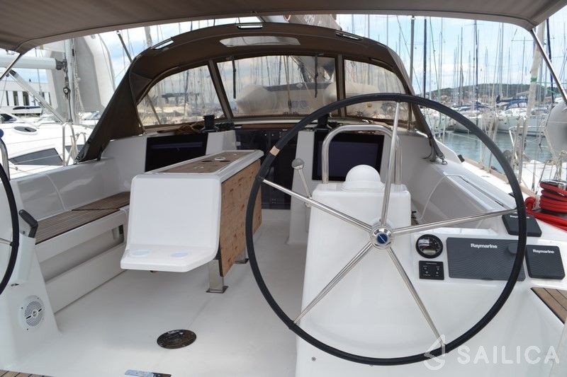Dufour 460 GL - Yacht Charter Sailica