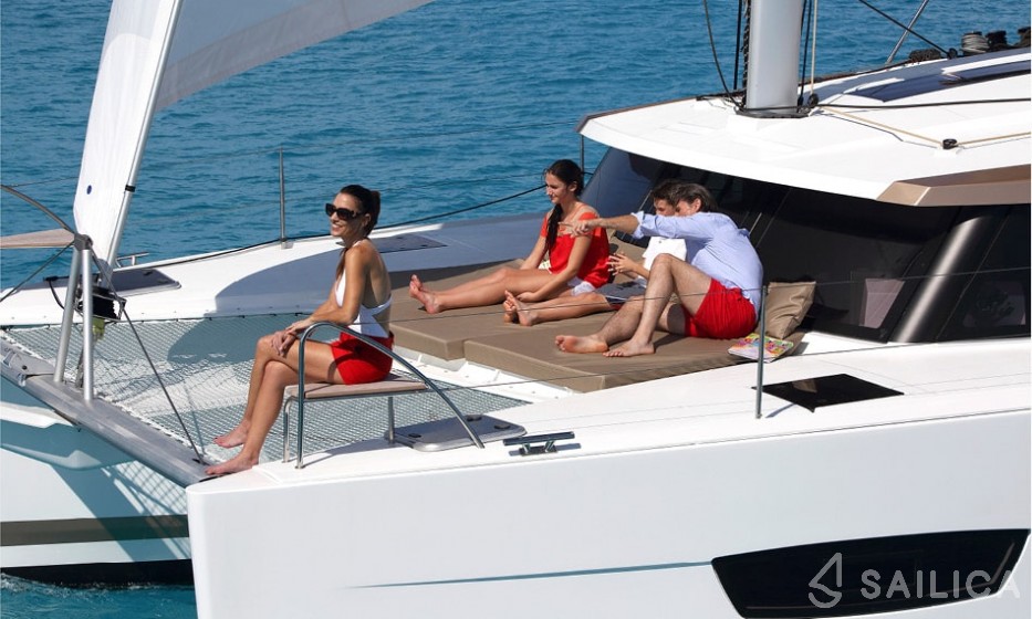 Lucia 40 - 3 cab. - Yacht Charter Sailica