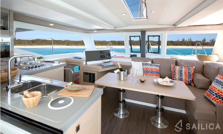 Lucia 40 - 3 cab. - Yacht Charter Sailica