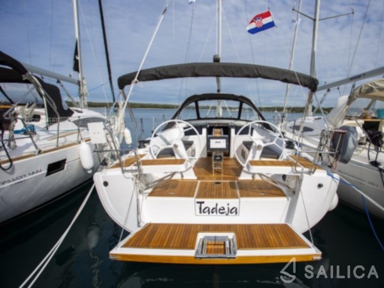 Hanse 388 - Yacht Charter Sailica