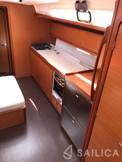 Dufour 460 GL - Yacht Charter Sailica