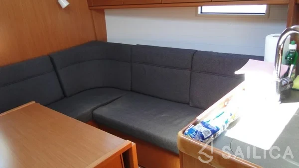 Bavaria 37 Cruiser - Yacht Charter Sailica