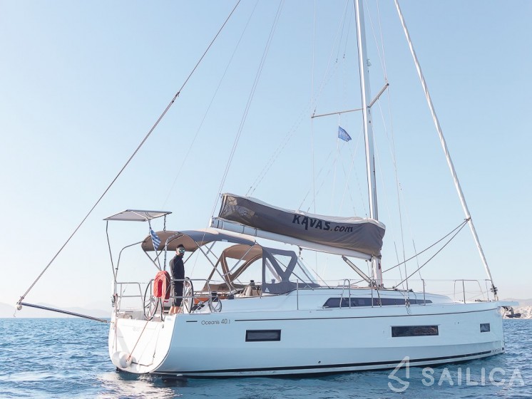 Oceanis 40.1 - Yacht Charter Sailica