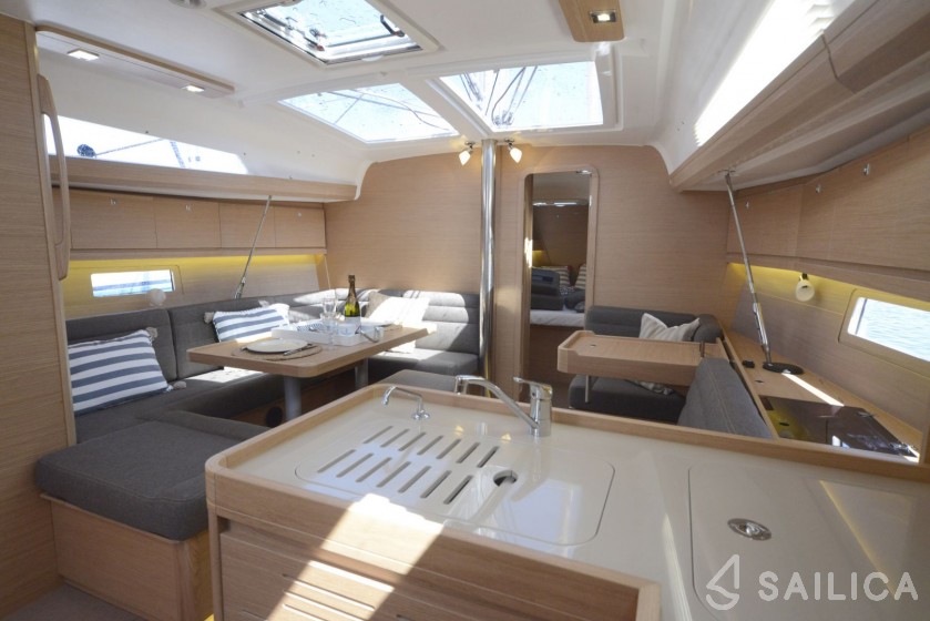 Dufour 412 GL - Yacht Charter Sailica