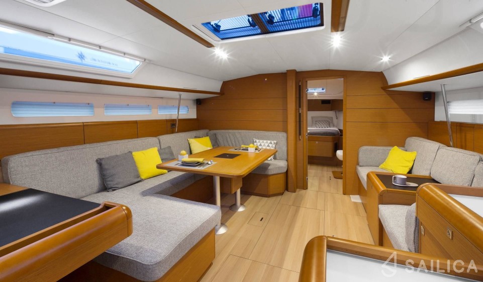 Sun Odyssey 519 - Yacht Charter Sailica