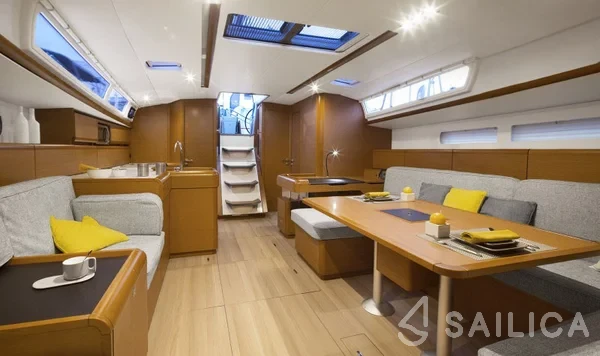 Sun Odyssey 519 - Yacht Charter Sailica