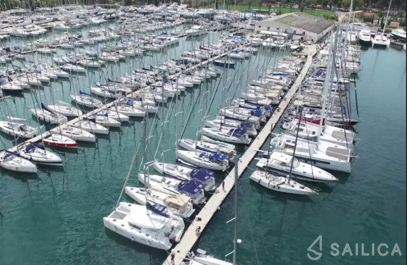 Sun Odyssey 519 - Yacht Charter Sailica