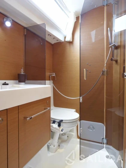 Sun Odyssey 519 - Yacht Charter Sailica