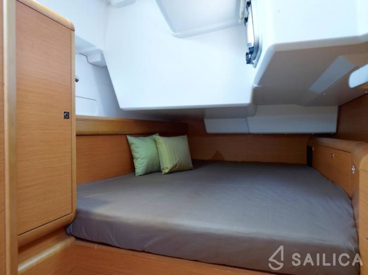 Sun Odyssey 519 - Yacht Charter Sailica