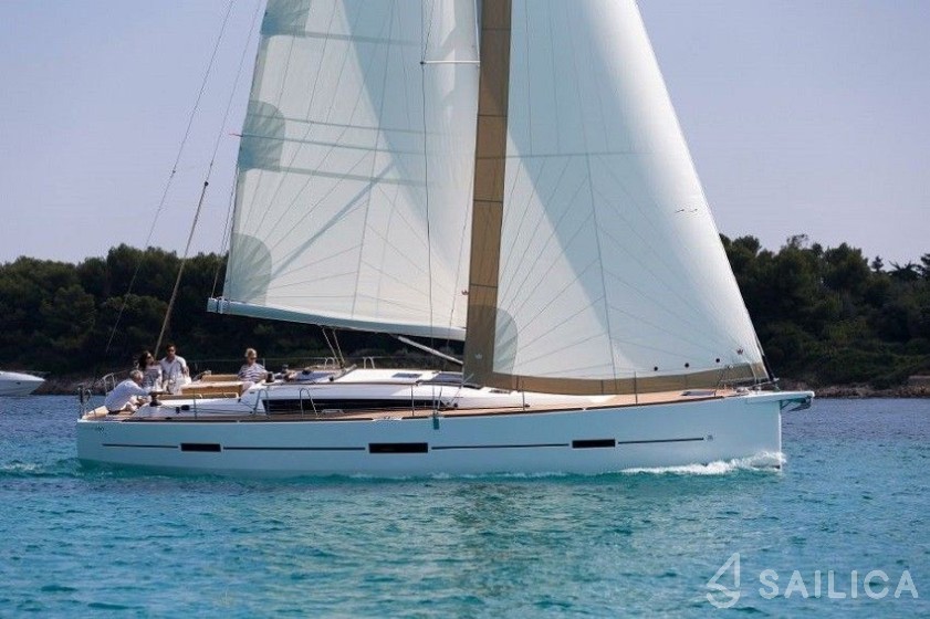 Dufour 460 GL - Yacht Charter Sailica