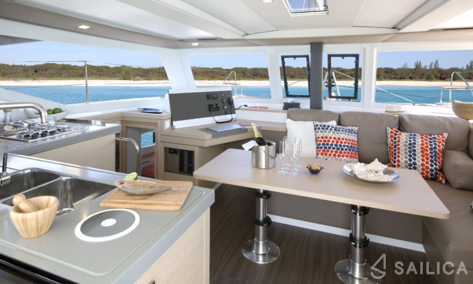 Lucia 40 - Yacht Charter Sailica