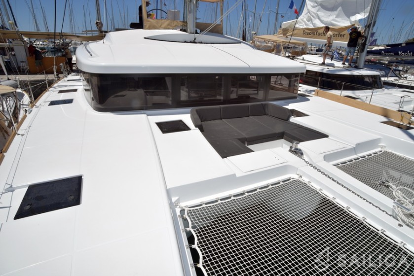 Lagoon 52F - Yacht Charter Sailica