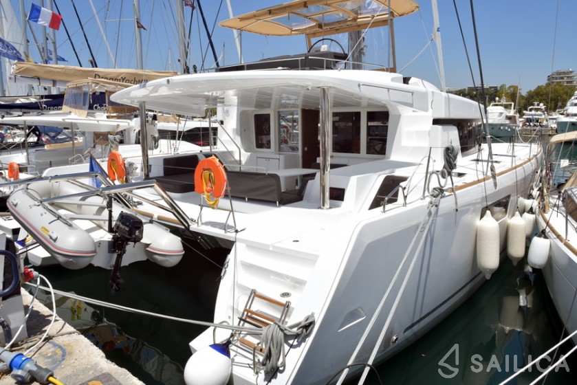 Lagoon 52F - Yacht Charter Sailica