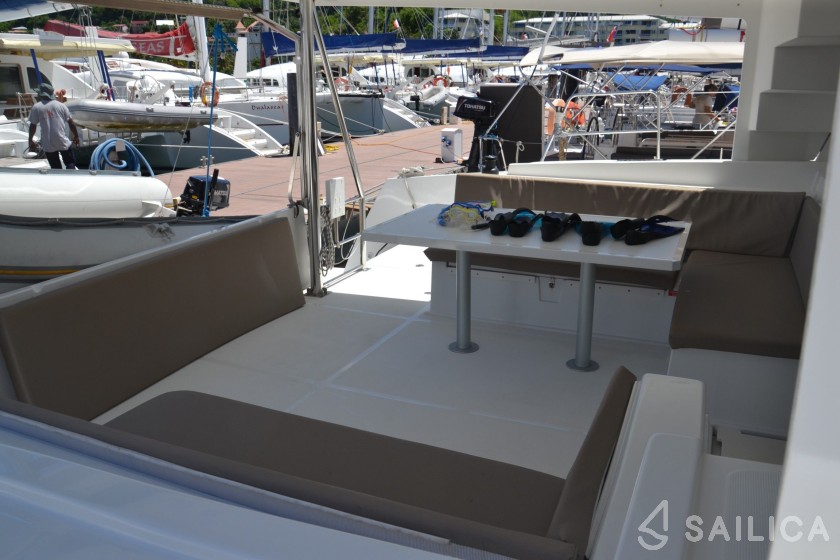 Bali 4.5 - Yacht Charter Sailica