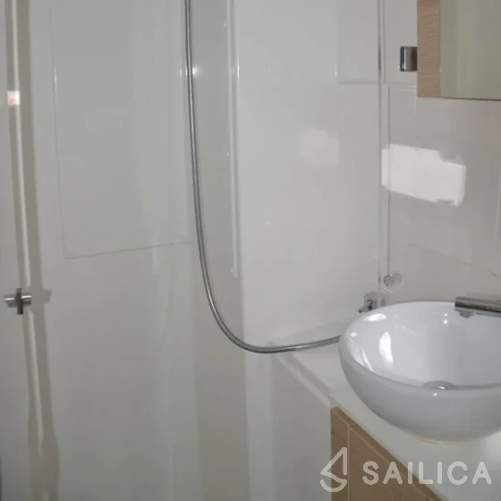 Bali 4.5 - Yacht Charter Sailica