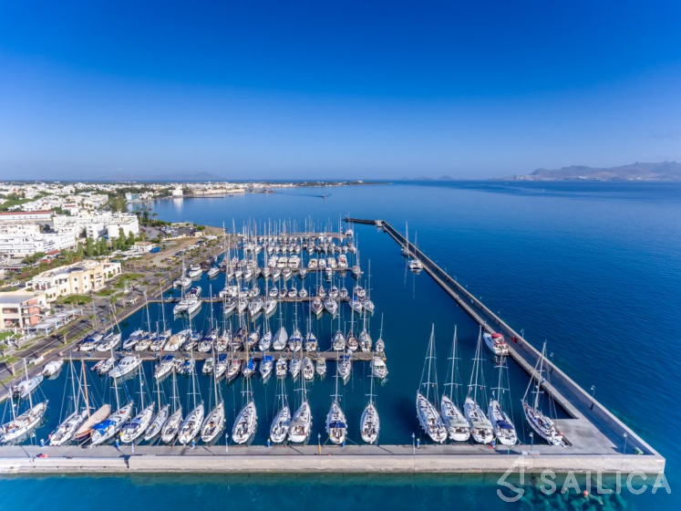 Oceanis 41.1 - Yacht Charter Sailica