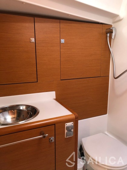Sun Odyssey 449 - Yacht Charter Sailica