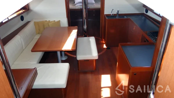Oceanis 48 - Yacht Charter Sailica
