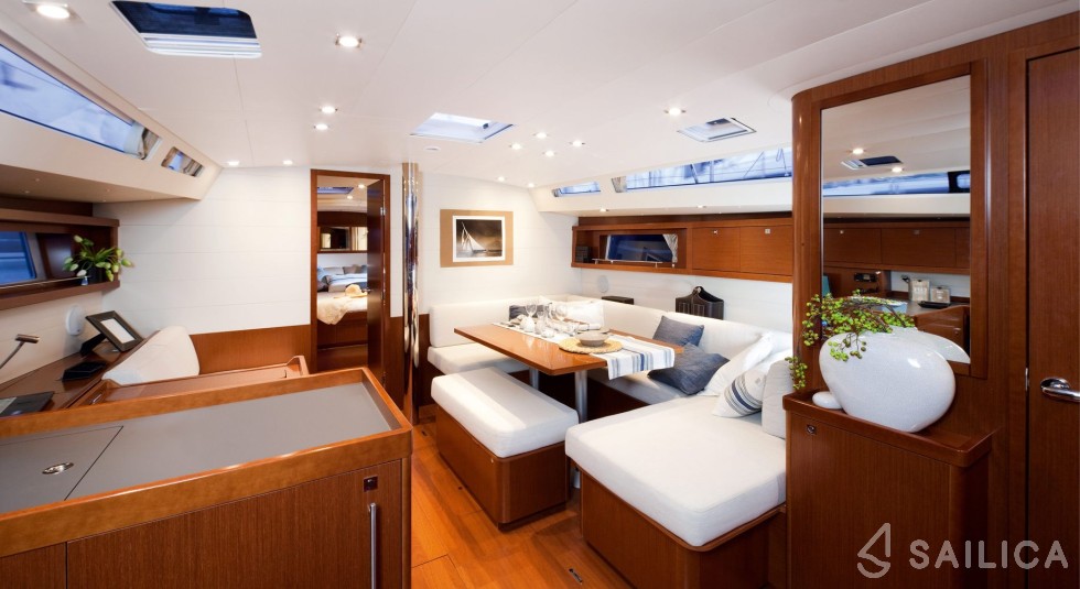 Oceanis 48 - Yacht Charter Sailica