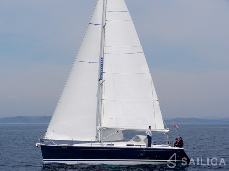 Grand Soleil 40 - Yacht Charter Sailica