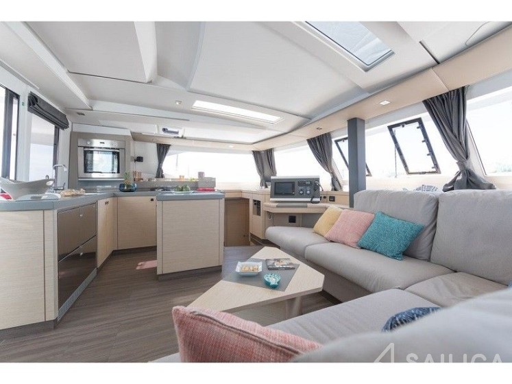 Saona 47 - Yacht Charter Sailica