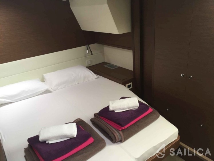 Lagoon 52F - Yacht Charter Sailica