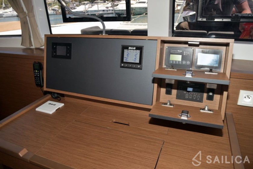 Lagoon 52F - Yacht Charter Sailica