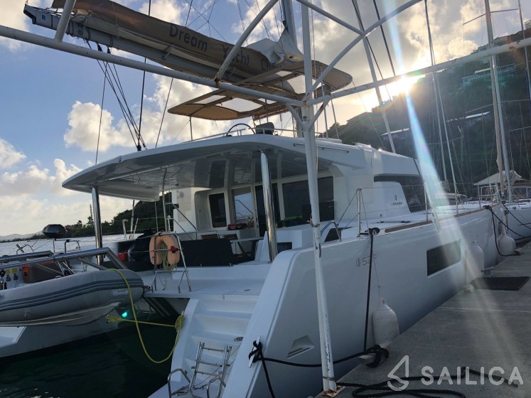 Lagoon 52F - Yacht Charter Sailica