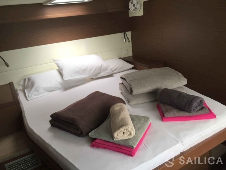 Lagoon 52F - Yacht Charter Sailica