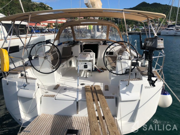 Sun Odyssey 519 - Yacht Charter Sailica