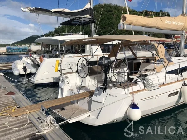 Sun Odyssey 519 - Yacht Charter Sailica