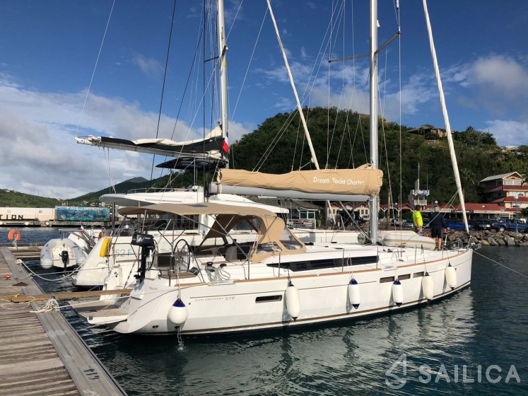 Sun Odyssey 519 - Yacht Charter Sailica