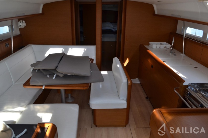 Sun Odyssey 519 - Yacht Charter Sailica