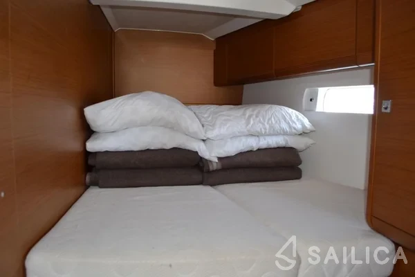 Sun Odyssey 519 - Yacht Charter Sailica
