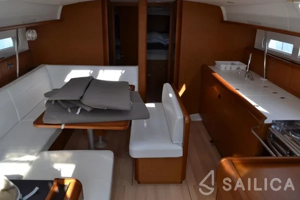 Sun Odyssey 519 - Yacht Charter Sailica