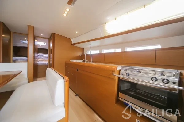 Sun Odyssey 519 - Yacht Charter Sailica